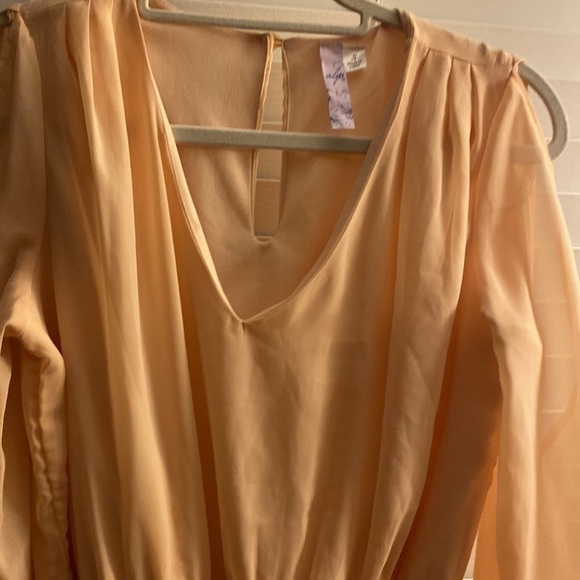 𝅺ALYA peach 🍑 dress - Picture 3 of 4